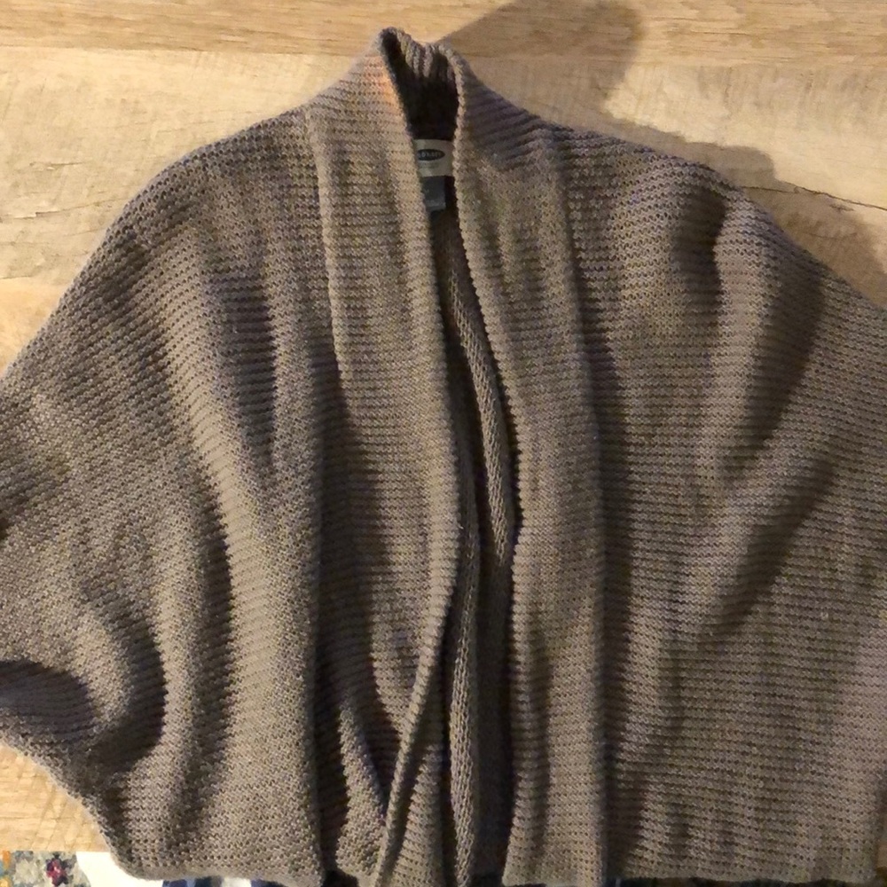 Green short sleeved cardigan